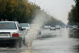 بکارگیری ۱۰۰ نفر نیروی خدمات شهری کرمانشاه در پی بارش شدید و تگرگ شب گذشته