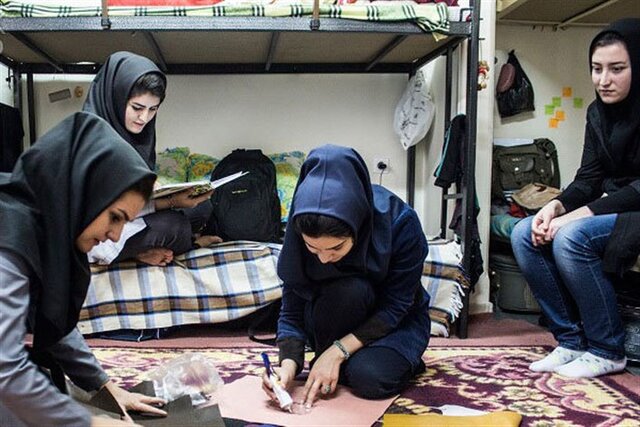 کاهش سن «تجرد قطعی» دختران از ۴۵ به ۳۸ سالگی/ وضعیت نرخ تجرد قطعی در ۱۰ سال آینده