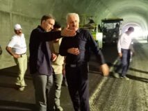 طولانی ترین تونل استان کرمانشاه در آستانه افتتاح/ آغاز عملیات آسفالت مسیر داخل تونل