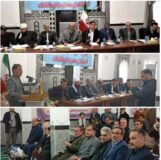 مدیرکل محیط‌زیست کرمانشاه در کنار استاندار کرمانشاه پای صحبت مردم نشست