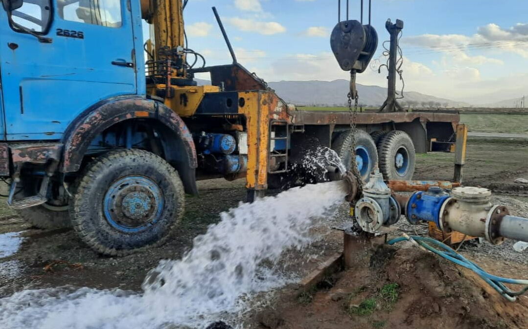 جهاد آبرسانی برای رفع تنش آبی در شهرها و روستاهای شهرستان مرزی پاوه